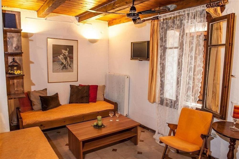 Razis Apartments Циливи Экстерьер фото